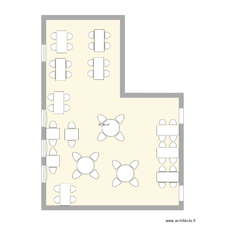 Salle Six-Communes Base. Plan de 1 pièce et 67 m2