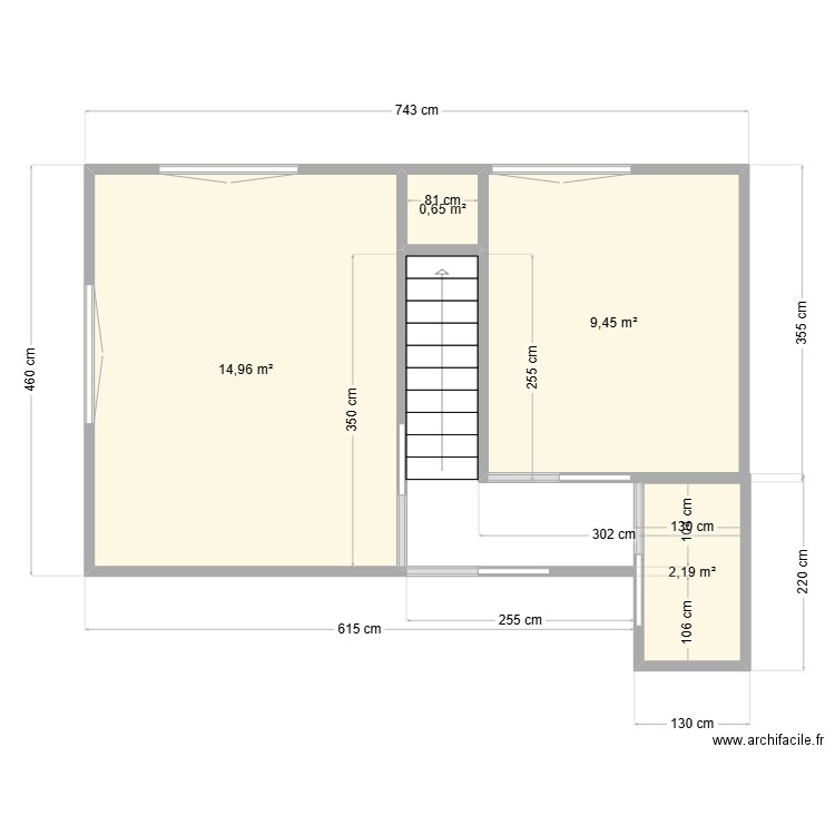 Etage. Plan de 4 pièces et 27 m2