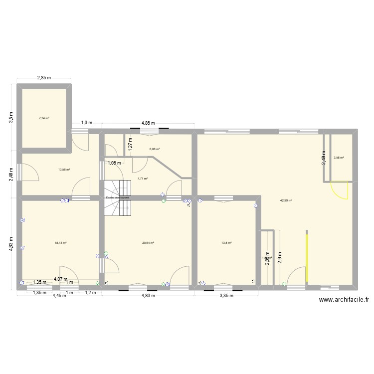 RDC. Plan de 10 pièces et 133 m2