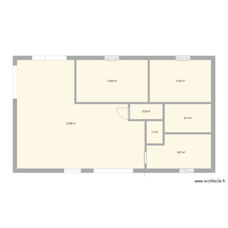 MAISON. Plan de 7 pièces et 93 m2