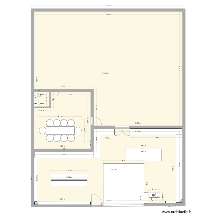 Magasin. Plan de 2 pièces et 273 m2