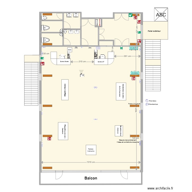 Musée 3. Plan de 6 pièces et 261 m2