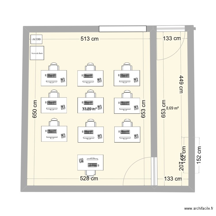 Ecole MPUMBU1. Plan de 2 pièces et 43 m2