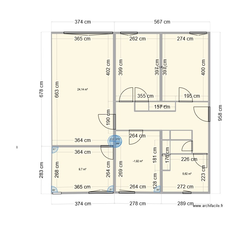 focH33. Plan de 7 pièces et 72 m2