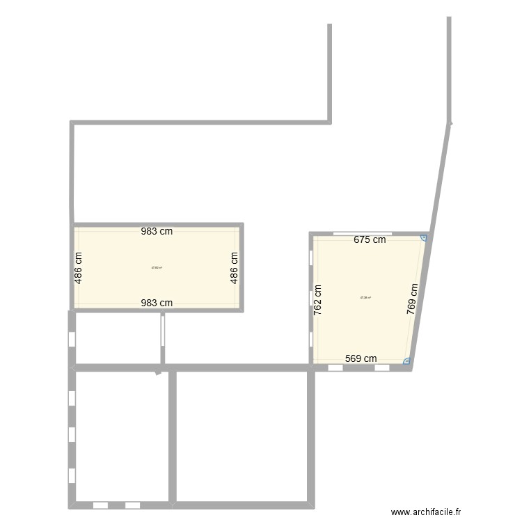 MAISON. Plan de 2 pièces et 95 m2