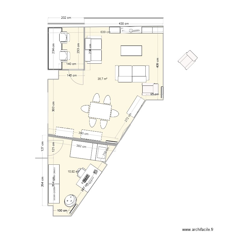 41 tac meubles. Plan de 2 pièces et 47 m2