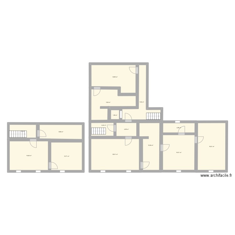 R+1. Plan de 15 pièces et 166 m2