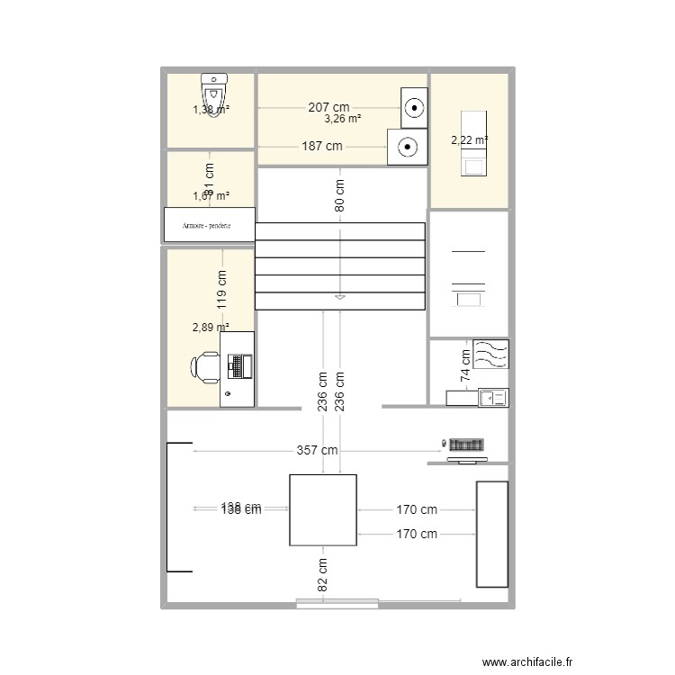 YVRE R. Plan de 5 pièces et 11 m2