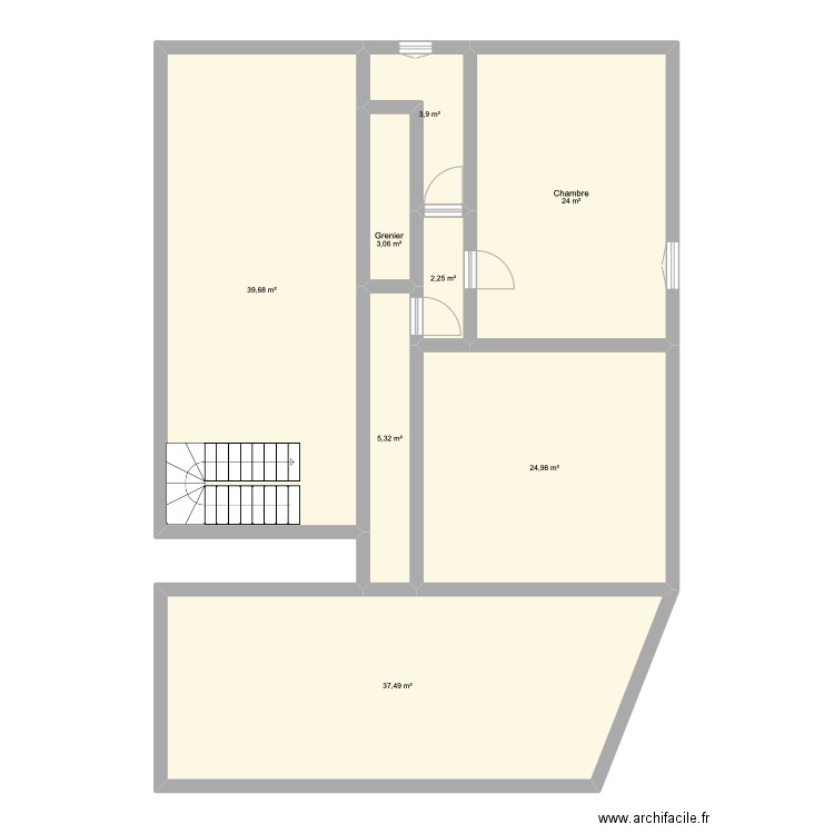 R+1 Habitable Maison. Plan de 8 pièces et 141 m2