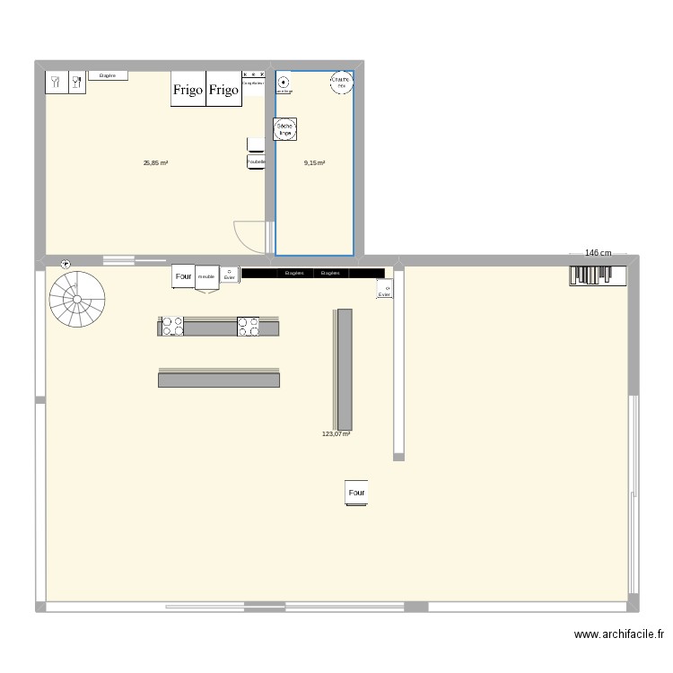 resto projet. Plan de 3 pièces et 158 m2