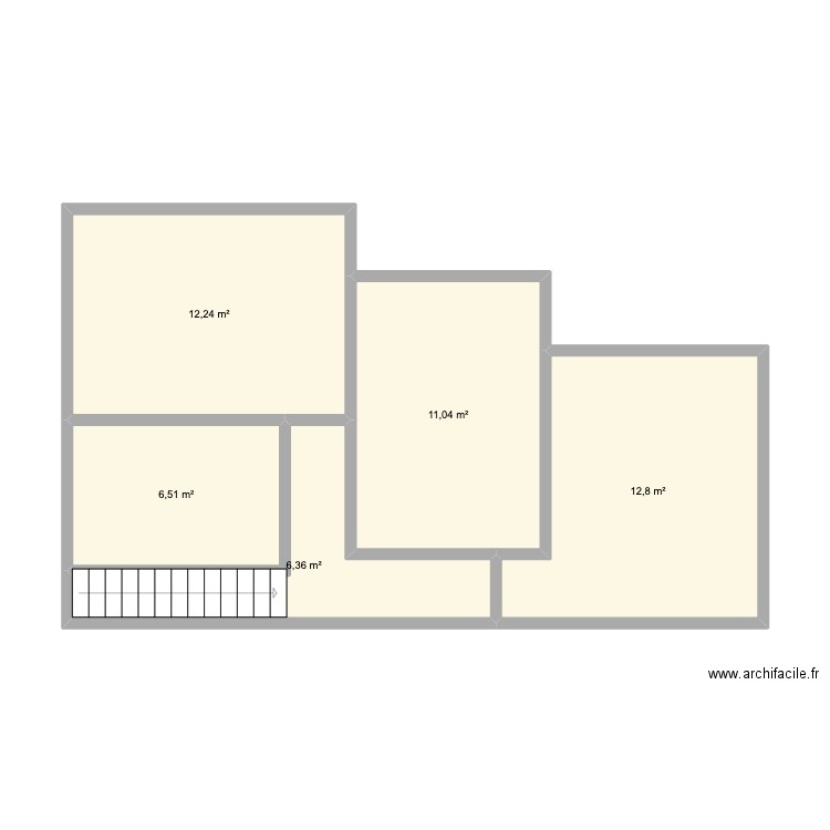 Maison R+1. Plan de 5 pièces et 49 m2