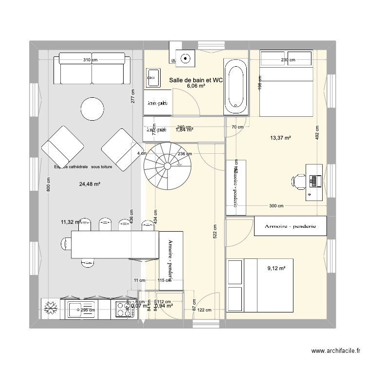 Marin coupe. Plan de 10 pièces et 94 m2