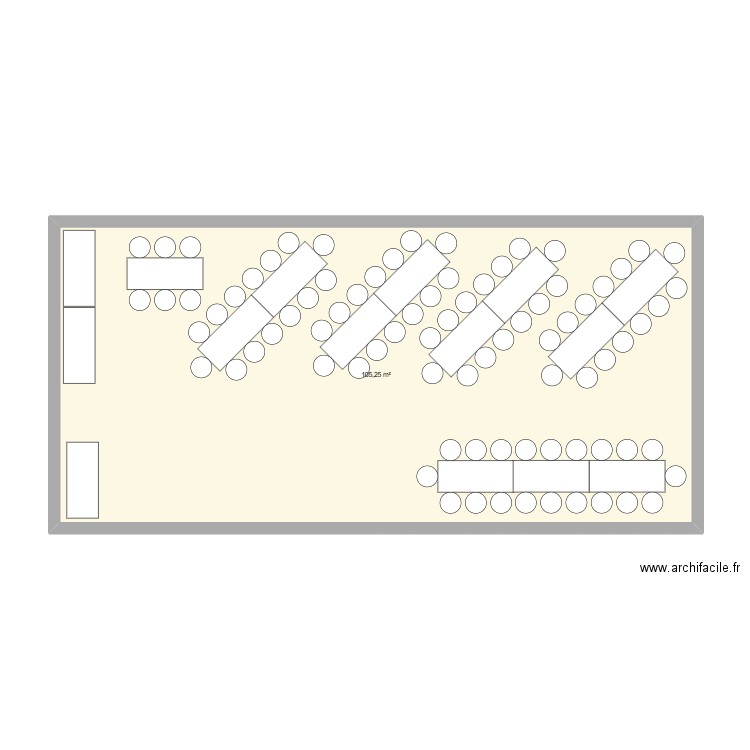 Plan de Table n°3. Plan de 1 pièce et 105 m2