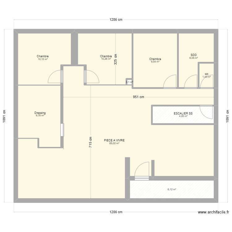 Tonton. Plan de 10 pièces et 123 m2