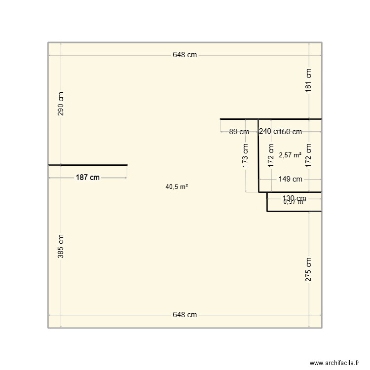 Pharmacie. Plan de 3 pièces et 44 m2