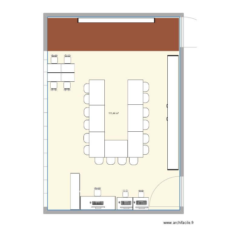 Classe. Plan de 1 pièce et 111 m2