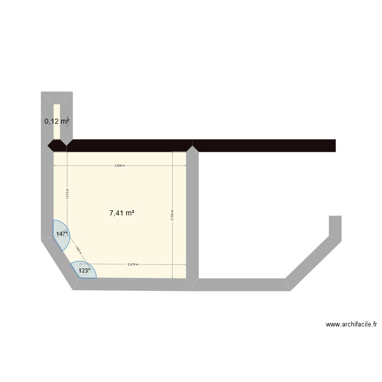 TERRASSE. Plan de 2 pièces et 8 m2