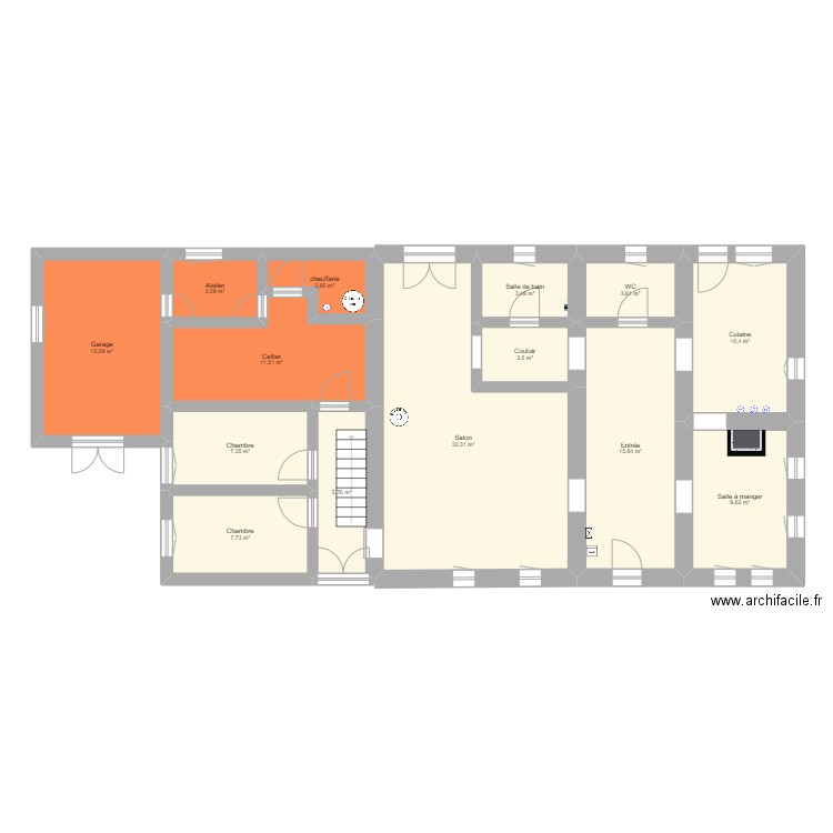 Maison. Plan de 14 pièces et 133 m2