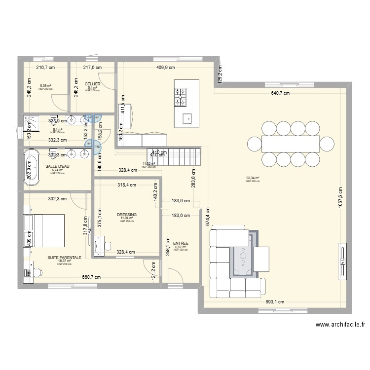 RDC. Plan de 6 pièces et 124 m2