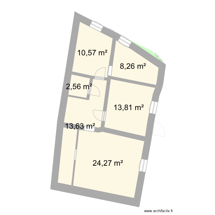 Maison. Plan de 15 pièces et 143 m2