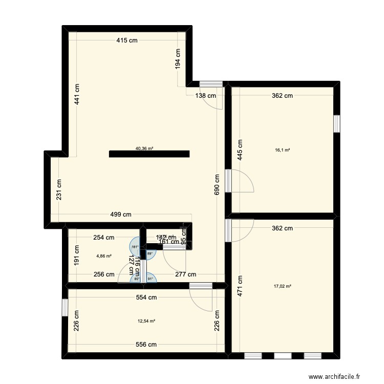 Appartement. Plan de 6 pièces et 92 m2