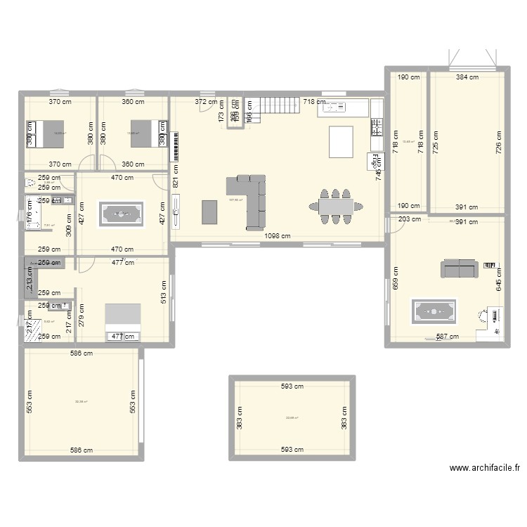 plan. Plan de 11 pièces et 307 m2