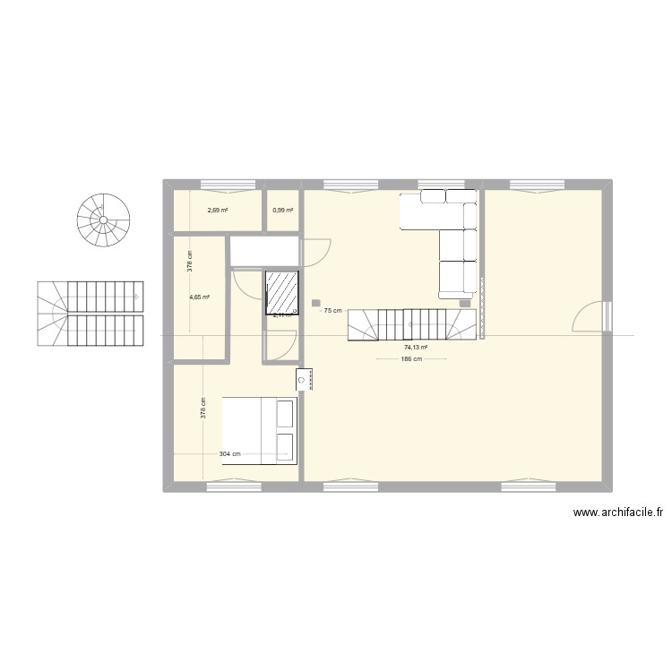 RDC. Plan de 5 pièces et 85 m2