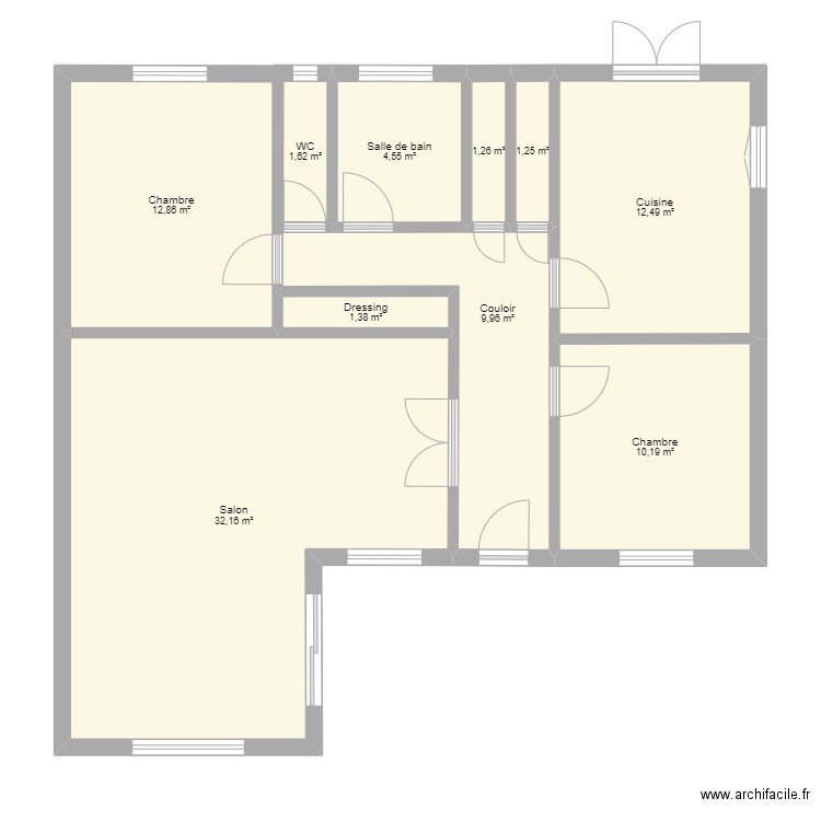 Maison. Plan de 10 pièces et 88 m2