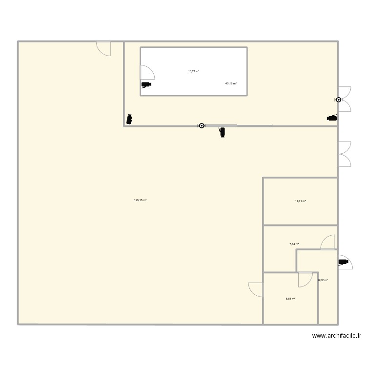 Laboratoire Chenevia. Plan de 7 pièces et 300 m2