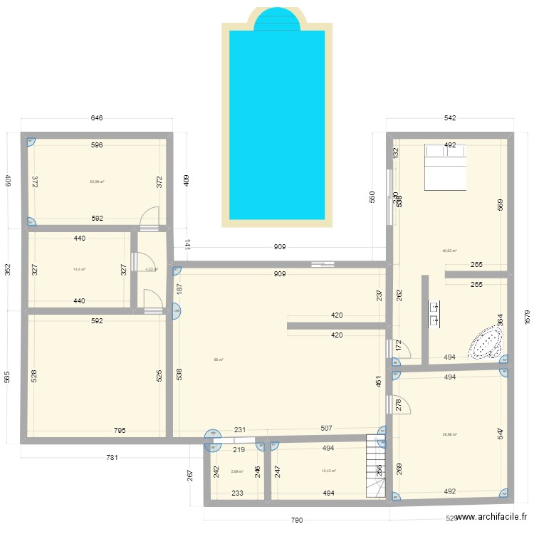 ebauche. Plan de 8 pièces et 229 m2