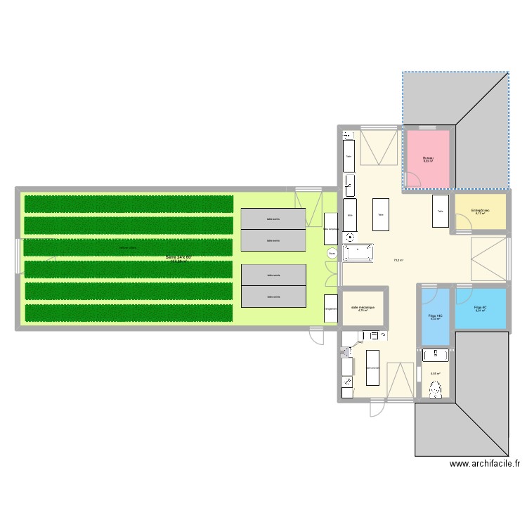 Bâtiment agricole 2. Plan de 8 pièces et 246 m2