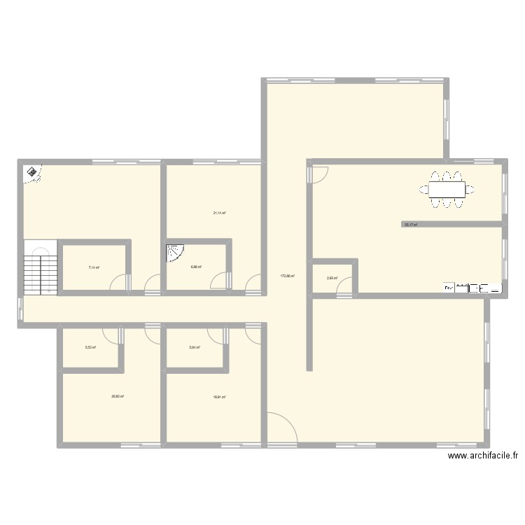 Maison de la ferme. Plan de 10 pièces et 318 m2