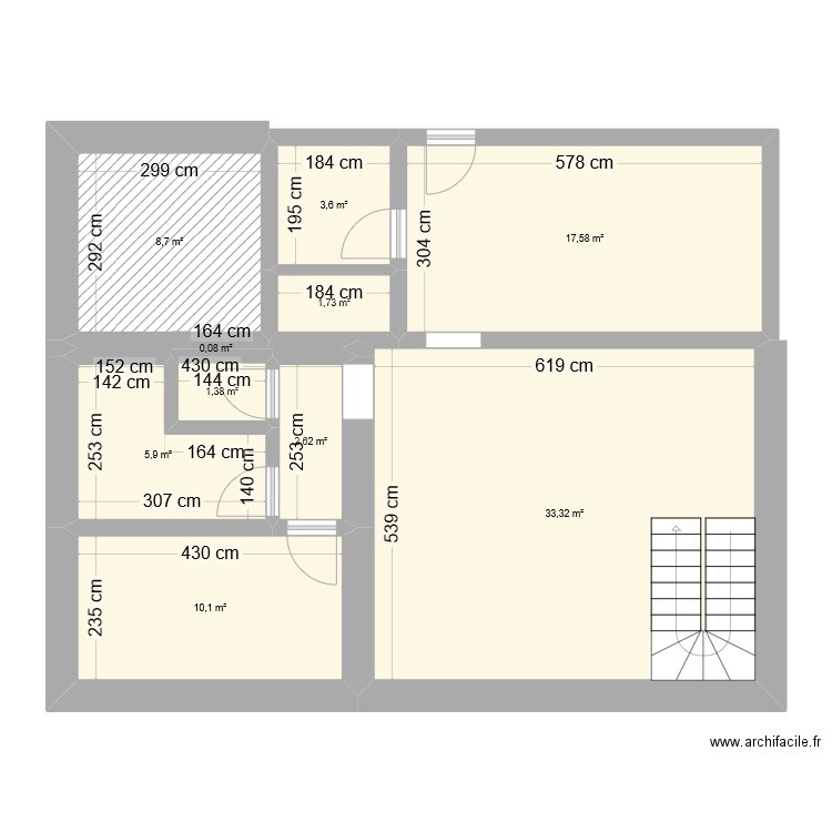 gîte. Plan de 10 pièces et 85 m2