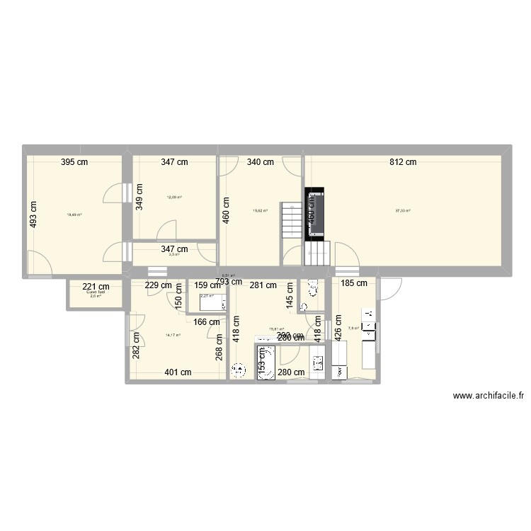 Les Hogues. Plan de 19 pièces et 161 m2