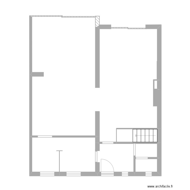 rez de chaussee. Plan de 5 pièces et 17 m2