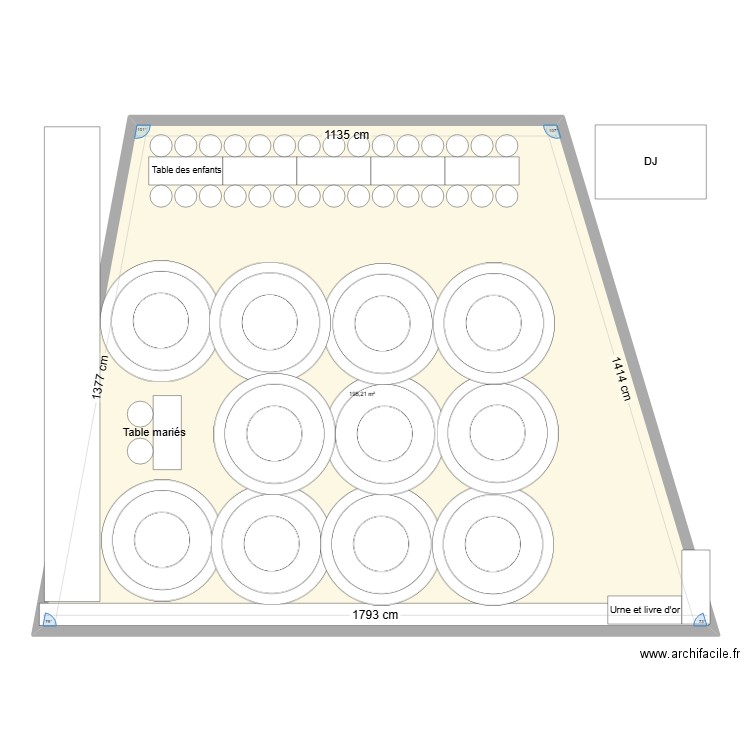 Salle mariage. Plan de 1 pièce et 198 m2