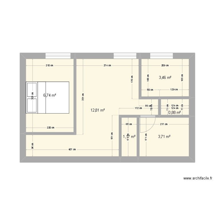 Saint Michel P2. Plan de 6 pièces et 29 m2