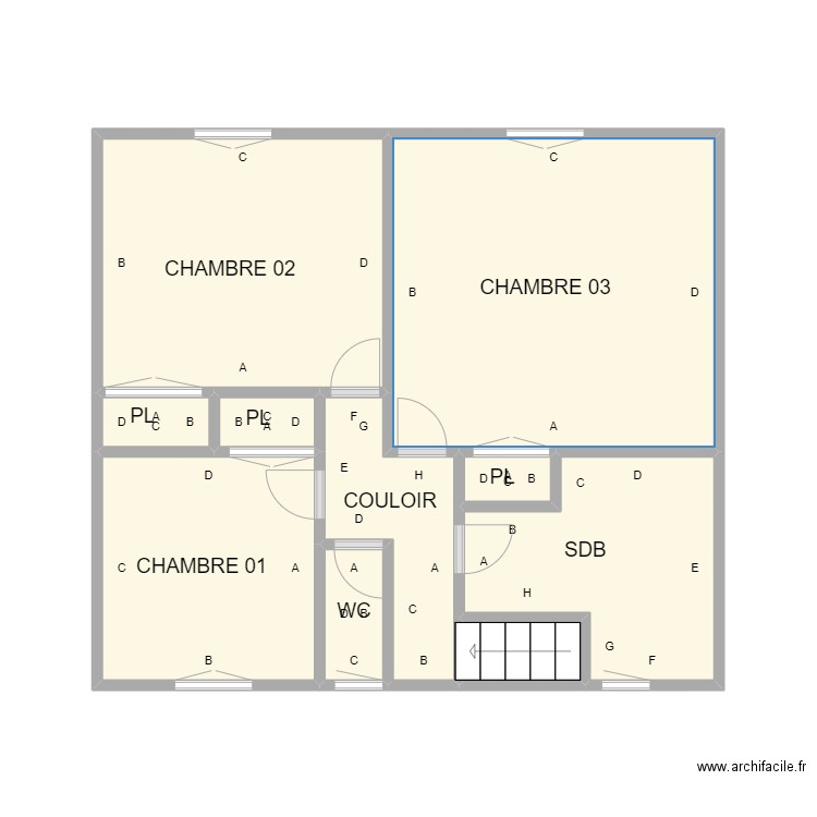 ETAGE ST MARTIN DE CRAU. Plan de 10 pièces et 33 m2