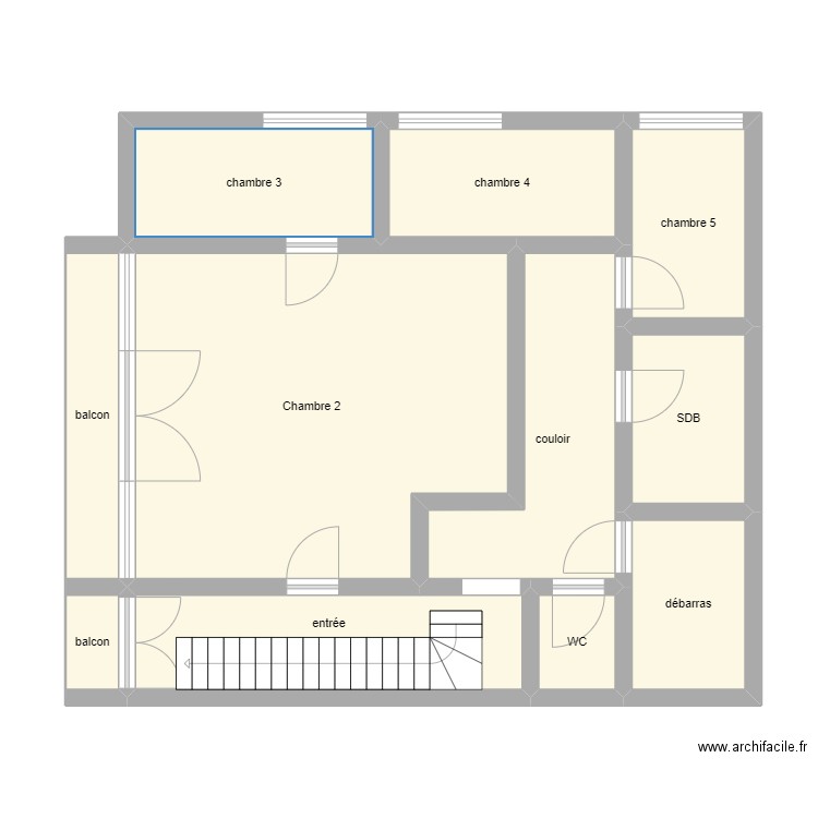 Maison 3. Plan de 11 pièces et 77 m2