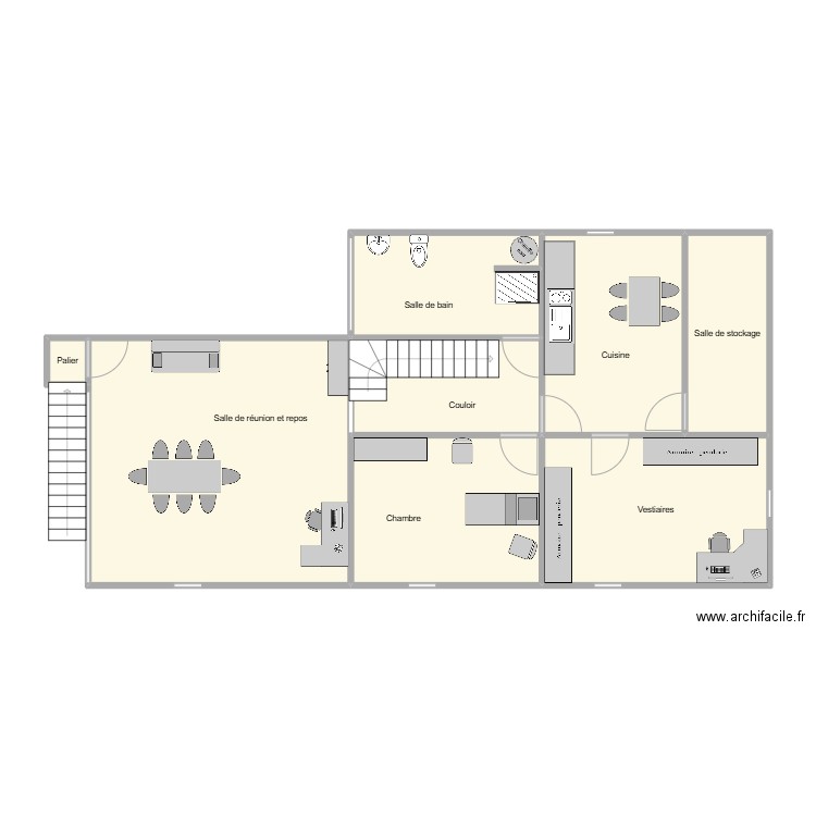 Clinique 1er étage. Plan de 8 pièces et 93 m2