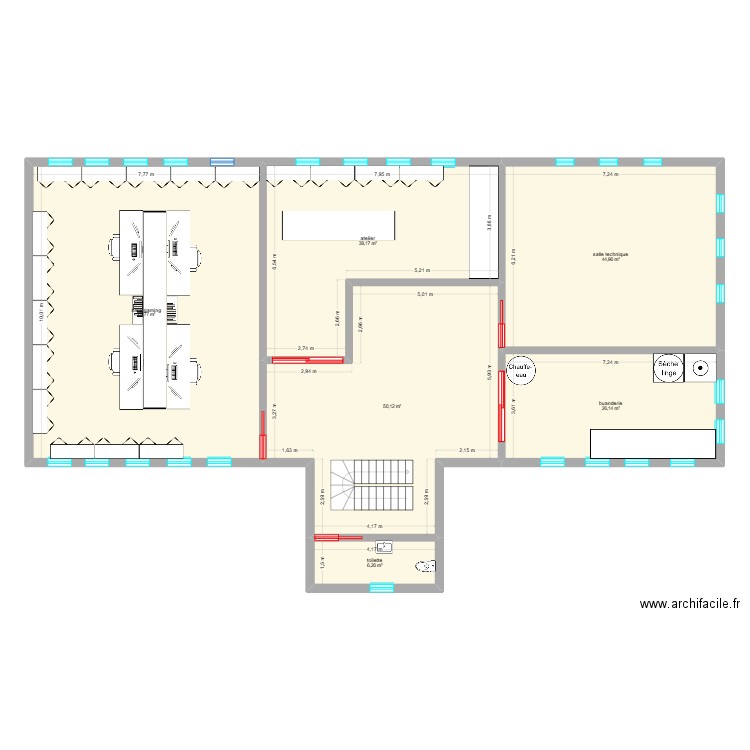 sous sol. Plan de 33 pièces et 780 m2