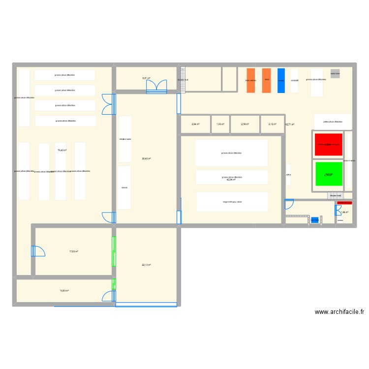 atelier de maintenance. Plan de 15 pièces et 308 m2