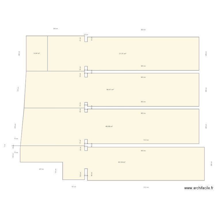 Quessada Campome. Plan de 5 pièces et 175 m2