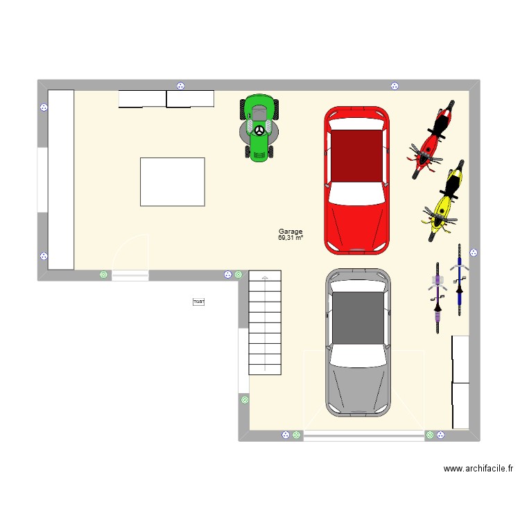 Garage rez de chaussé. Plan de 1 pièce et 69 m2