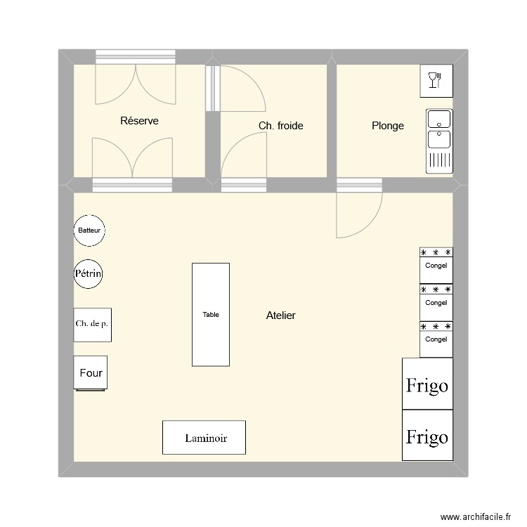 Atelier. Plan de 3 pièces et 44 m2