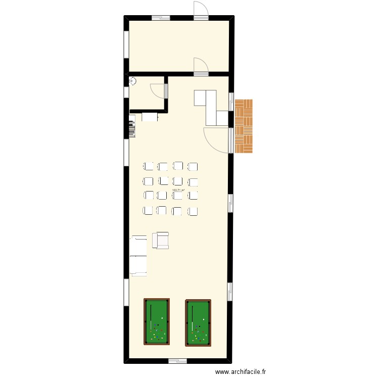 Local. Plan de 1 pièce et 104 m2