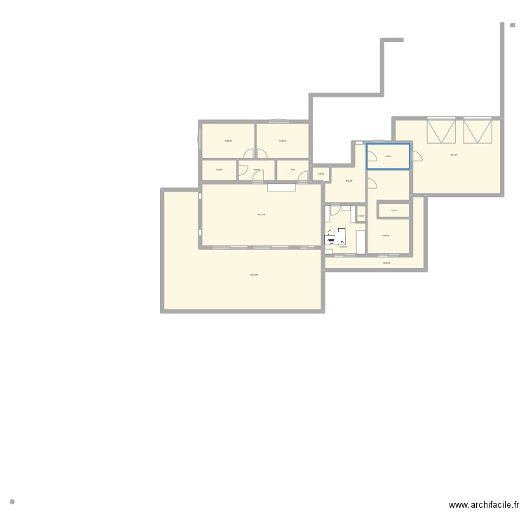 165,21. Plan de 16 pièces et 306 m2