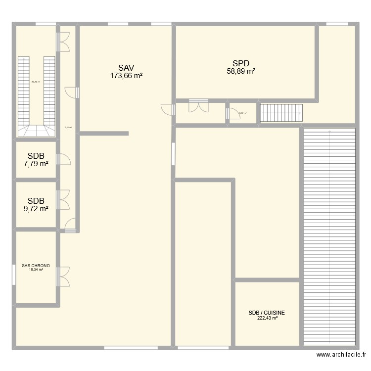 LUDI RDC. Plan de 9 pièces et 532 m2