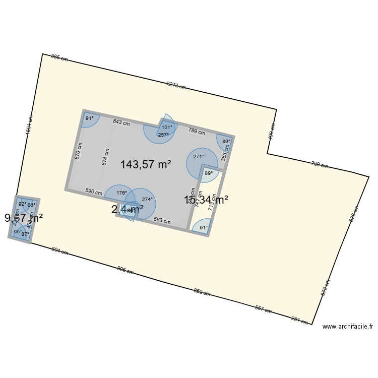 Cadastre vierge. Plan de 4 pièces et 171 m2