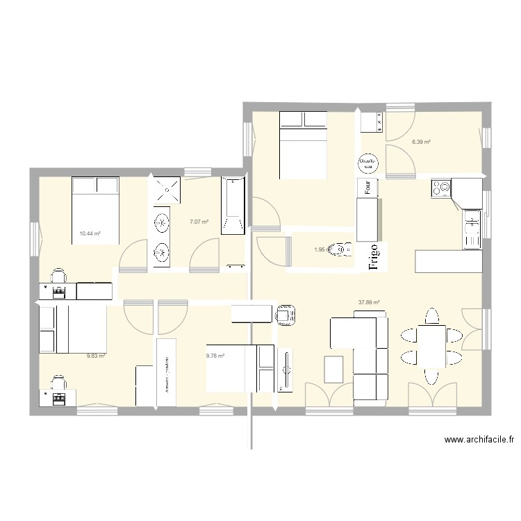 MAISON BARJAC. Plan de 8 pièces et 91 m2